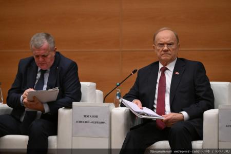 Российский министр Антон Алиханов принял участие в заседании фракции КПРФ в Госдуме