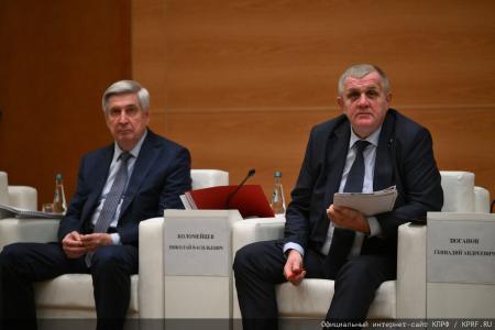 Российский министр Антон Алиханов принял участие в заседании фракции КПРФ в Госдуме