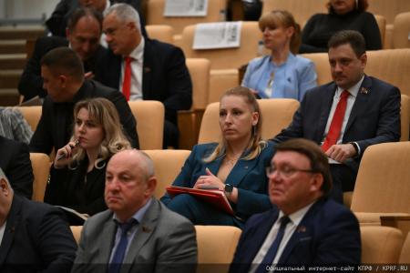 Российский министр Антон Алиханов принял участие в заседании фракции КПРФ в Госдуме