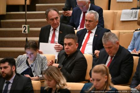 Российский министр Антон Алиханов принял участие в заседании фракции КПРФ в Госдуме