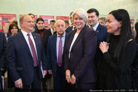 «Жизнь, посвященная служению народу». Г.А. Зюганов открыл в Госдуме выставку в честь 150-летия со дня рождения М.И. Калинина