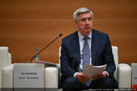 Российский министр Антон Алиханов принял участие в заседании фракции КПРФ в Госдуме