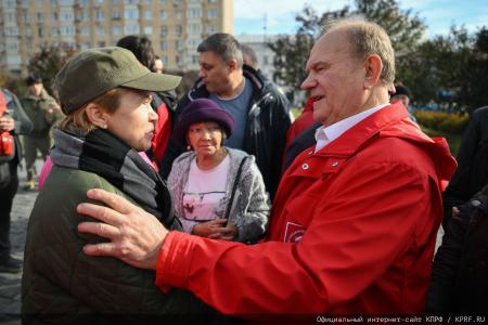 Г.А. Зюганов на митинге в Москве: Желаю всем мужества и воли для новых побед!