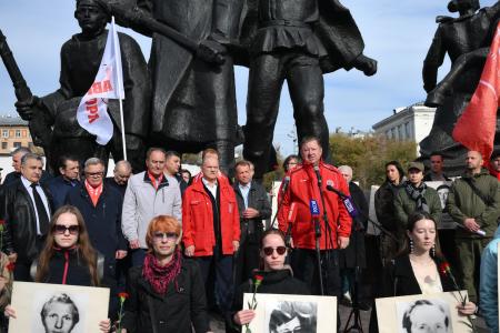 Г.А. Зюганов на митинге в Москве: Желаю всем мужества и воли для новых побед!