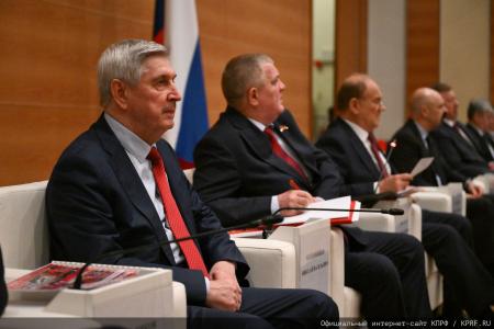 Российский министр финансов А.Г. Силуанов принял участие в заседании фракции КПРФ в Госдуме