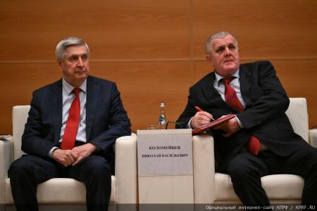 Российский министр финансов А.Г. Силуанов принял участие в заседании фракции КПРФ в Госдуме