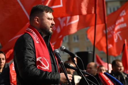 Г.А. Зюганов на митинге в Москве: Желаю всем мужества и воли для новых побед!