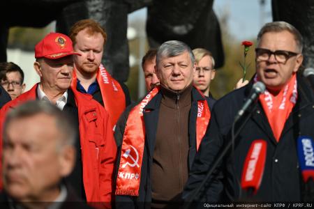Г.А. Зюганов на митинге в Москве: Желаю всем мужества и воли для новых побед!