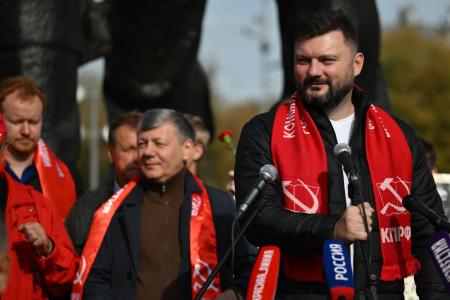 Г.А. Зюганов на митинге в Москве: Желаю всем мужества и воли для новых побед!