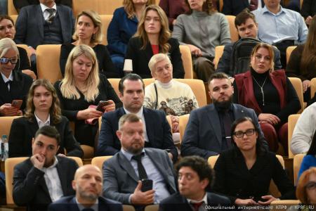 КПРФ провела в Госдуме круглый стол на тему: «Защита прав граждан в сфере юридических услуг: роль государства и профессиональных сообществ»