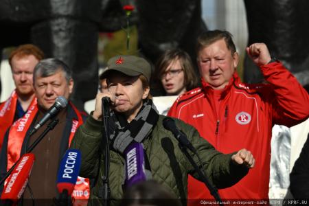 Г.А. Зюганов на митинге в Москве: Желаю всем мужества и воли для новых побед!