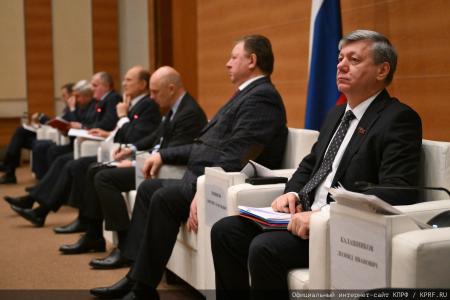Российский министр финансов А.Г. Силуанов принял участие в заседании фракции КПРФ в Госдуме