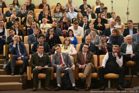 КПРФ провела в Госдуме круглый стол на тему: «Защита прав граждан в сфере юридических услуг: роль государства и профессиональных сообществ»