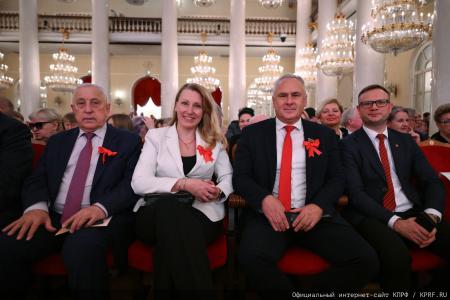 Г.А. Зюганов: Сегодня комсомольцы вновь на передовой борьбы с фашизмом и антикоммунизмом!
