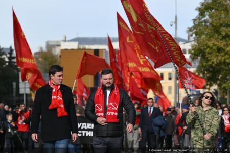 Г.А. Зюганов на митинге в Москве: Желаю всем мужества и воли для новых побед!