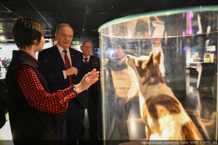 Г.А. Зюганов принял участие в открытии памятника космонавту Герману Титову