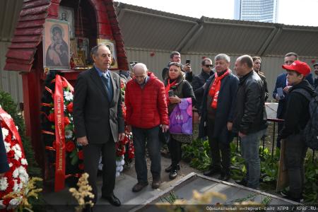 Г.А. Зюганов на митинге в Москве: Желаю всем мужества и воли для новых побед!
