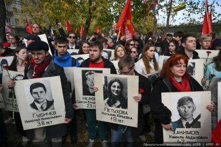 Г.А. Зюганов на митинге в Москве: Желаю всем мужества и воли для новых побед!