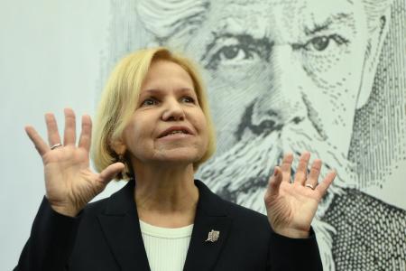 Г.А. Зюганов открыл в Госдуме выставку, посвященную 125-летию со Дня рождения С.И. Ожегова