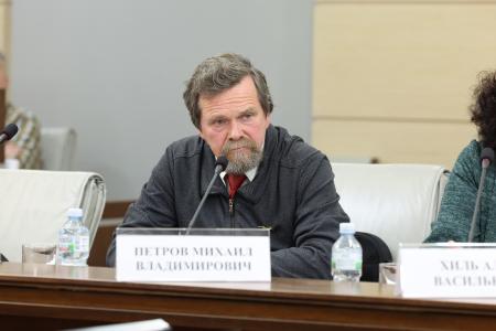 Местное самоуправление в Москве нуждается в модернизации. В Мосгордуме прошел круглый стол по инициативе КПРФ