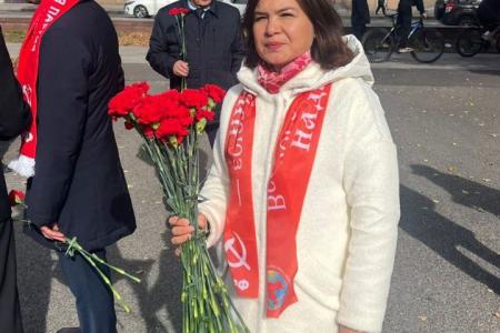 Нина Останина: В Память защитников Белого Дома!