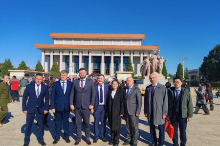 Дни братства и взаимного обучения: делегация КПРФ с визитом в Китае