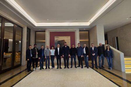 Делегация КПРФ в Китае знакомится с социально-экономическим опытом уезда Цзишуй