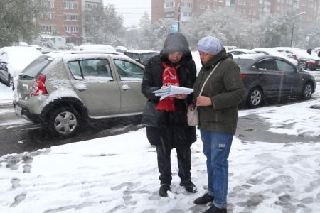 Красные палатки в Омске: и в метель, и в слякоть, и в гололёд