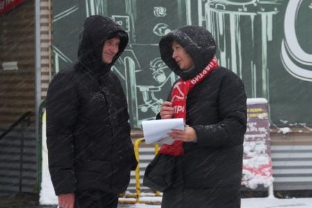 Красные палатки в Омске: и в метель, и в слякоть, и в гололёд