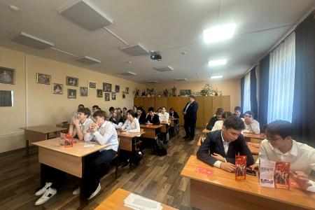 Самарские комсомольцы провели урок мужества в школе «Яктылык»