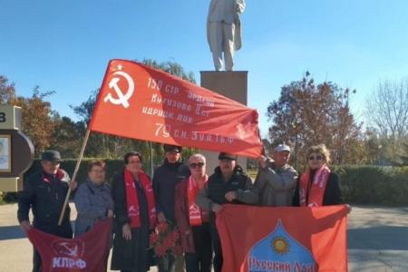 Саратовские коммунисты и комсомольцы отметили 107-ю годовщину со дня создания Ленинского комсомола