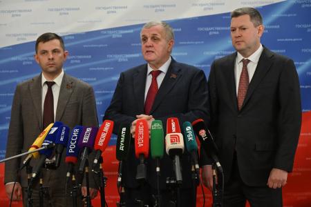 Н.В. Коломейцев, И.Н. Бабич, О.А. Михайлов выступили перед журналистами в Госдуме