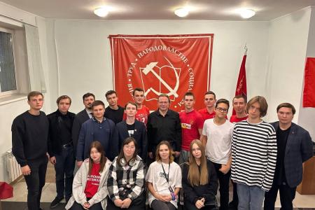 В Самару с рабочим визитом приехал историк и заведующий отделом молодежной политики ЦК КПРФ Ярослав Листов