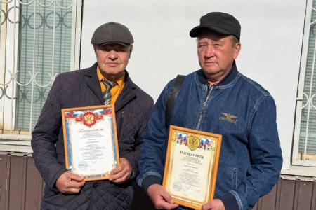 Забайкальский край. Память Героя Социалистического Труда увековечена: коммунист Карымского местного отделения КПРФ получил благодарность за обновление мемориала