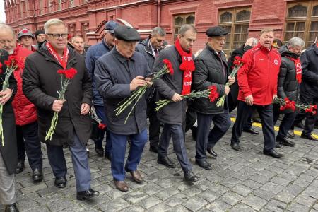 Руководитель фракции КПРФ в Мособлдуме Александр Наумов принял участие в мероприятиях, посвященных 108-й годовщине Великого Октября