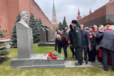 Руководитель фракции КПРФ в Мособлдуме Александр Наумов принял участие в мероприятиях, посвященных 108-й годовщине Великого Октября