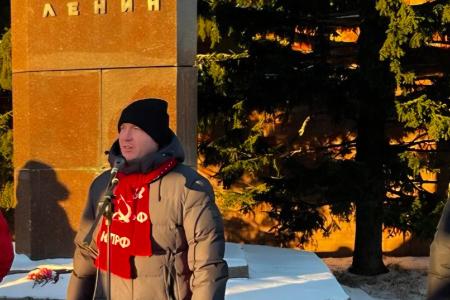 Заполярье. Митинг в Нарьян-Маре в честь Великой Октябрьской социалистической революции