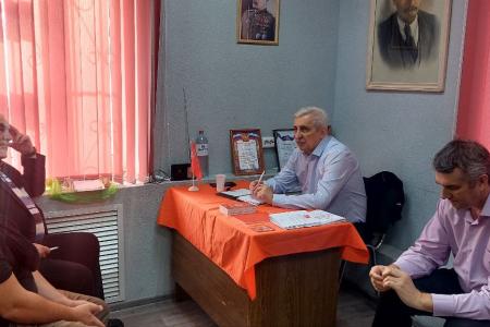 Краснодарский край. Коммунист-депутат Госдумы Н.И. Осадчий провел в Тимашевске встречу с партийным активом и избирателями