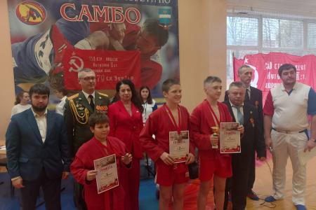 В Калуге состоялся спортивный турнир по самбо, посвящённый Дню воинской славы России — военному параду на Красной площади 7 ноября 1941 года