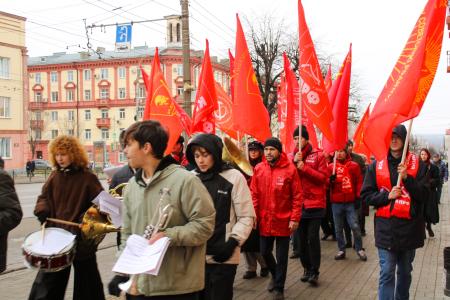 Удмуртия: митинг и демонстрация ко дню Октябрьской революции