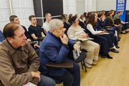 Дмитрий Новиков: “Советы - действенная форма народовластия, рождённая трудящимися”