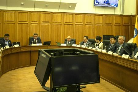 Депутаты фракции КПРФ в Народном Хурале Калмыкии не поддержали законопроект о республиканском бюджете