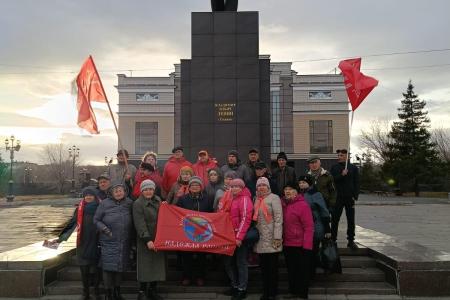 В Оренбуржье коммунисты отметили 108-ю годовщину Великого Октября