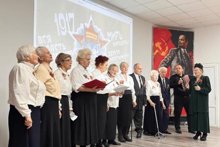 В Оренбуржье коммунисты отметили 108-ю годовщину Великого Октября