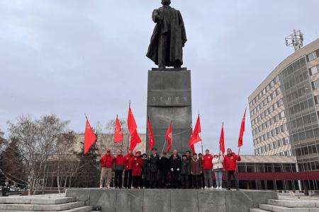В Оренбуржье коммунисты отметили 108-ю годовщину Великого Октября