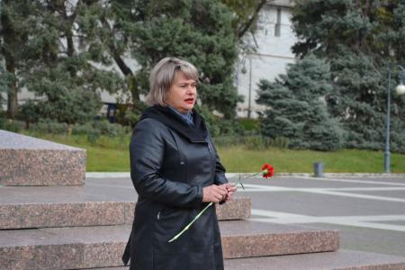 В Астрахани в день 108-й годовщины Октябрьской революции открыли памятник И.В. Сталину