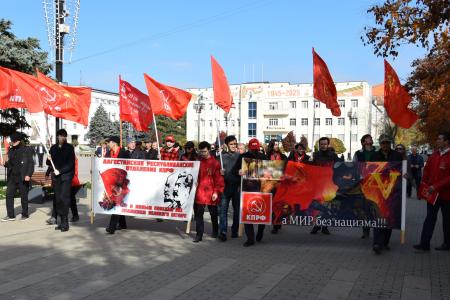 Дагестан. В Махачкале отметили 108-ю годовщину Великого Октября