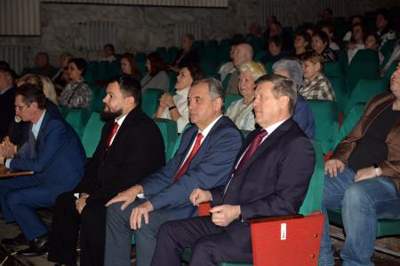 В Новосибирске в 11-й раз прошел фестиваль комсомольской песни «Беспокойные сердца»