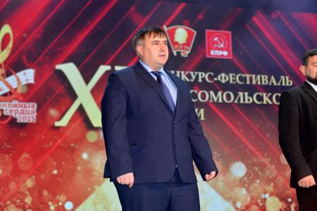 В Новосибирске в 11-й раз прошел фестиваль комсомольской песни «Беспокойные сердца»