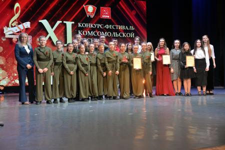 В Новосибирске в 11-й раз прошел фестиваль комсомольской песни «Беспокойные сердца»